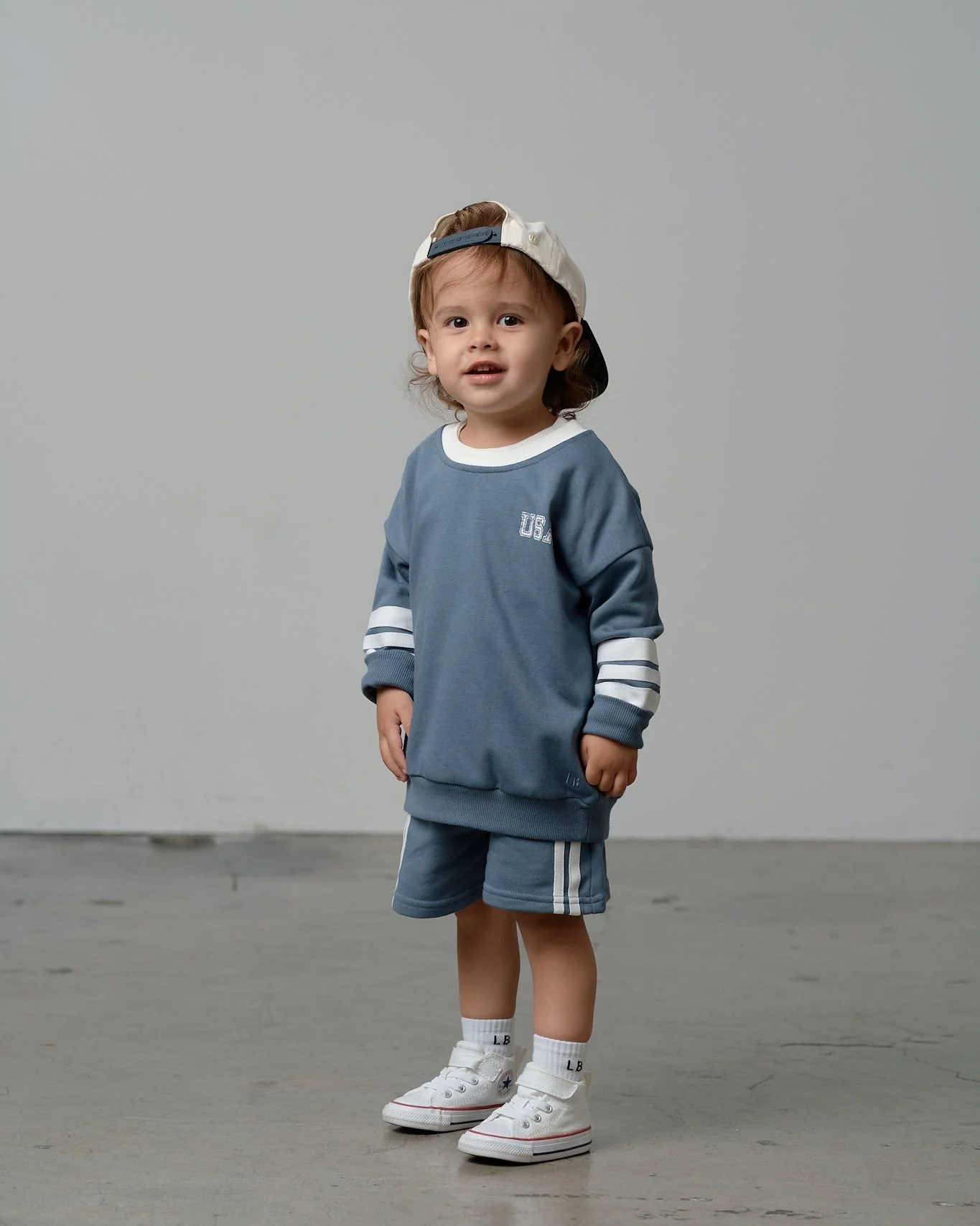 USA Lightweight Crewneck - Worn Indigo - Image 8